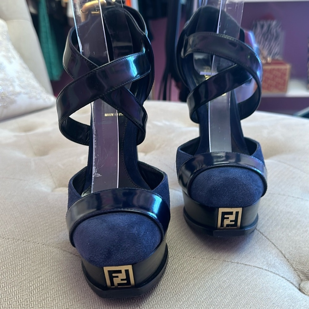 Authentic Fendi heels. Practically new and worn once!